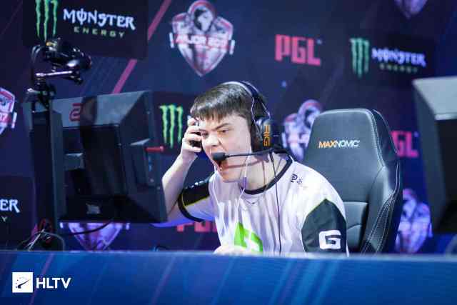 两支球队都 两支球队都