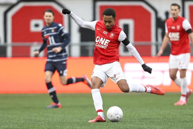 反应越克制 反应越克制