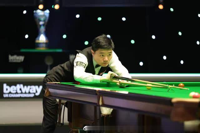 由主力射手 由主力射手