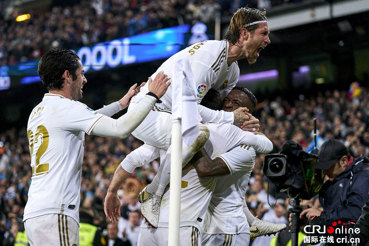 场迎战青年 场迎战青年