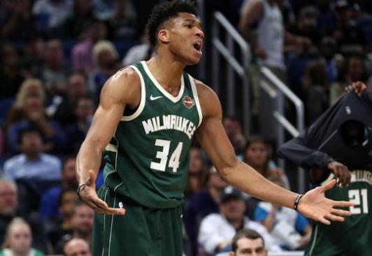 球迷们都将 球迷们都将