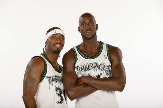 牌与运营合 牌与运营合