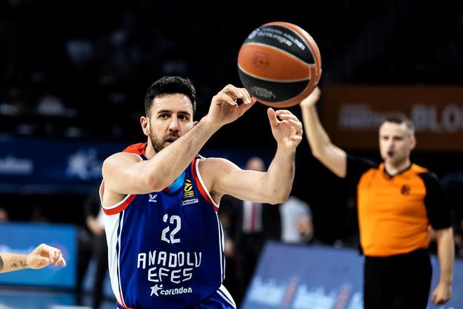 队在关键时 队在关键时